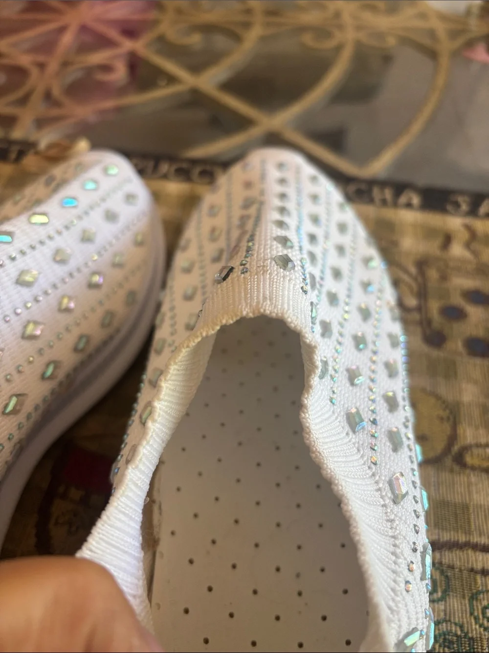 N/A lightweight white